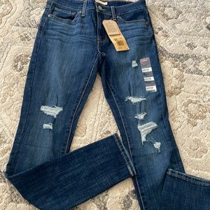 Women’s Levi’s size 2 ( W26 L30 ) 711 mid-rise skinny jeans